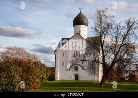Kirche der Verklärung des Erlösers in der Iljina-Straße, Weliki Nowgorod, Russland. Erbaut 1374 Stockfoto