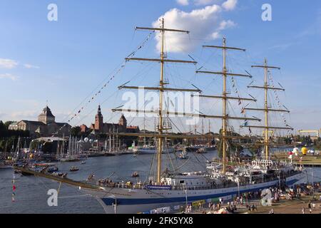 Hochschiff mir am Hafen, während des Hafenbesuchs in Stettin, Polen Stockfoto