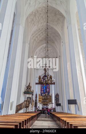 DANZIG, POLEN - 1. SEPTEMBER 2016: Innenraum der Marienkirche in Danzig Stockfoto