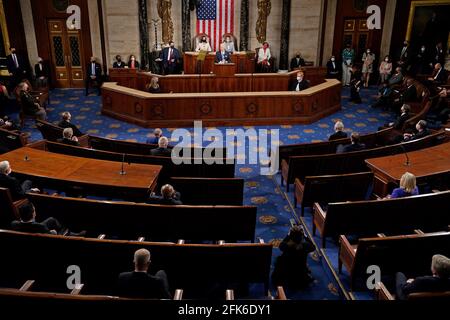 NYTSPEECH - Präsident Joe Biden hielt am Mittwoch, den 28. April 2021, eine Rede zu einer gemeinsamen Kongresssitzung im Capitol in Washington. Kredit: Doug Mills/Pool über CNP /MediaPunch Stockfoto