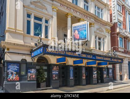 Die Frontfassade des Duke of York's Theatre in St. Martins Lane, London, England, Großbritannien Stockfoto