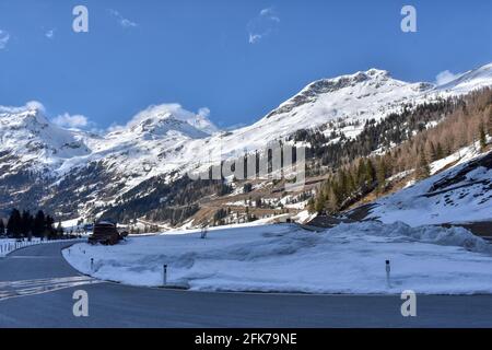 Winter, Frühling, Schnee, Tiefschnee, verneit, Zugeschneit, Schneehöhe, Felbertauern, Nationalpark, hohe Tauern, Matreier Tauernhaus, Zaun, Holzzau Stockfoto