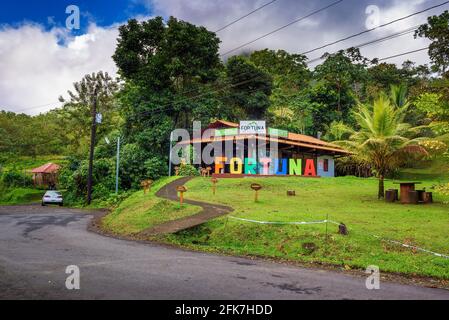 Besucherzentrum am Wasserfall La Fortuna, Costa Rica Stockfoto