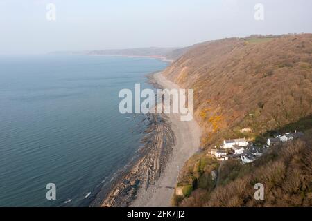 Das Dorf Bucks Mills liegt am Klippenrand in der Nähe von Bideford, North Devon, Großbritannien Stockfoto