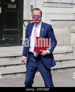 London, England, Großbritannien. April 2021. Matt HANCOCK, Staatssekretär für Gesundheit und Soziales, wird vor dem Kabinett gesehen. Kredit: Tayfun Salci/ZUMA Wire/Alamy Live Nachrichten Stockfoto