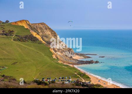 Seatown Beach mit dem Ridge Cliff Land Fall an der Jurassic Coast im April 2021, Dorset, England Stockfoto