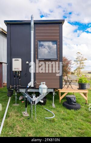 Ein vermietetes (Air BNB) mobiles kleines Haus oder Haus auf einem ländlichen Grundstück in New South Wales, Australien Stockfoto