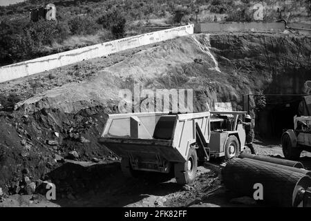 JOHANNESBURG, SÜDAFRIKA - 13. März 2021: Johannesburg, Südafrika - 23 2011. Mai: Platinum Palladium Mining and Equipment Stockfoto