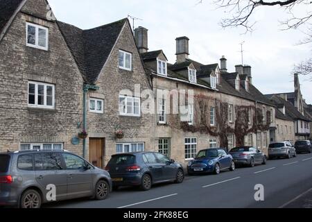 Blick auf die historischen Häuser in Northleach, Gloucester, England Stockfoto