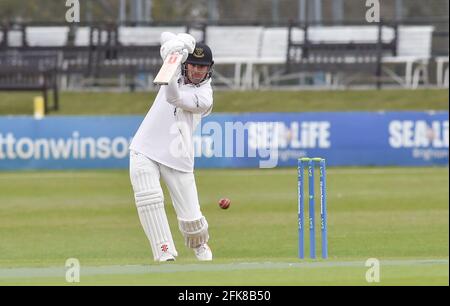 Hove UK 29. April 2021 - Stiaan van Zyl hat am ersten Tag des LV= Insurance County Championship-Spiels auf dem 1. Central County Ground in Hove gegen Lancashire gegen Sussex gespielt. : Credit Simon Dack / Alamy Live News - Nur Zur Redaktionellen Verwendung Stockfoto