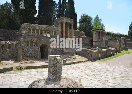 Das antike Pompeji ist eine riesige archäologische Stätte der römischen Stadt und wurde unter Meter Asche und Bimsstein nach dem Ausbruch des Vesuv begraben Stockfoto