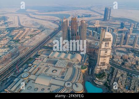 DUBAI, VAE - 21. OKTOBER 2016: Luftaufnahme der Dubai Mall, Vereinigte Arabische Emirate Stockfoto