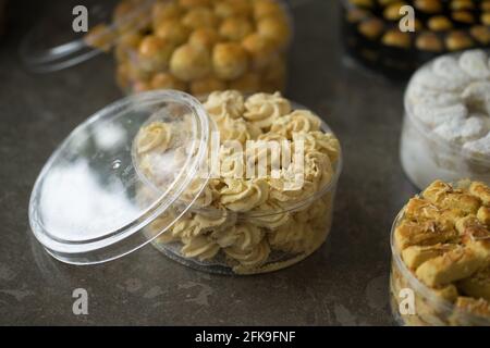 Kue lebaran, verschiedene indonesische Spezialkekse für Idul Fitri Stockfoto