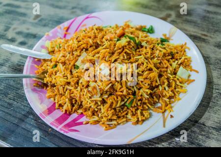 Gemüse Biryani in einem einfachen Restaurant in Indien Stockfoto