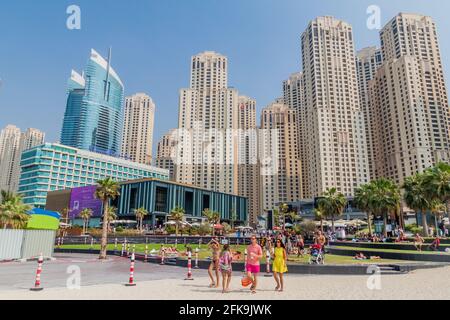 DUBAI, VAE - 21. OKTOBER 2016: Jumeirah Beach Residence in Dubai, Vereinigte Arabische Emirate Stockfoto