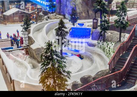 DUBAI, VAE - 21. OKTOBER 2016: Blick auf das Ski Dubai Indoor Ski Resort Stockfoto