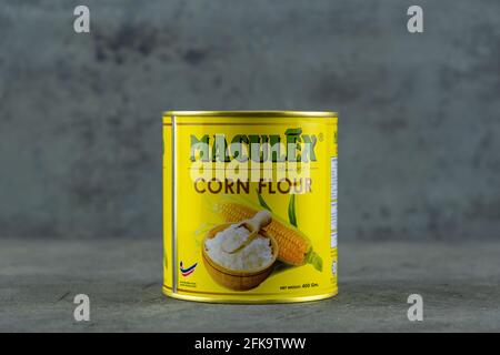 DOHA, KATAR - 28. APRIL 2020: Eine Dose Maculex Maismehl 400g. Stockfoto