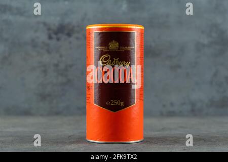 DOHA, KATAR - 28. APRIL 2020: Cadbury's Kakao Schokoladenpulver 250g. Stockfoto