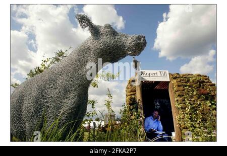 Letzte min Vorbereitung bei der Hampton Court Palace Flower Show........für die Öffentlichkeit zugänglich 6-11 Juli 2004.pic David Sandison 5/7/2004 Stockfoto