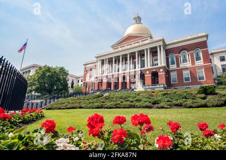 Das Massachusetts State House ist die Hauptstadt des Bundesstaates und Sitz der Regierung des Commonwealth of Massachusetts, im Viertel Beacon Hill. Stockfoto