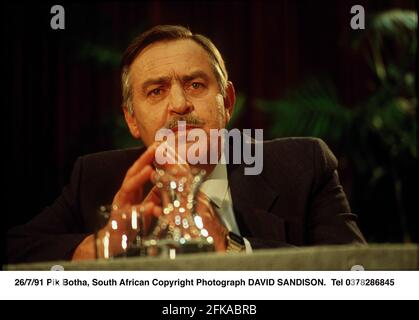 PIK Botha, der südafrikanische Außenminister unter der Letzte Apartheid-Administration der FW De Klerks National Party In Südafrika Stockfoto