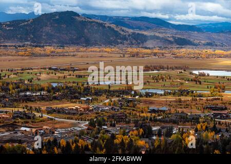 Jaskson Hole, Wyoming, USA. Oktober 2018. Blick auf Jackson Hole, Wyoming, von der berühmten Jackson Hole Aerial Tram. Quelle: Chris Rusanowsky/ZUMA Wire/Alamy Live News Stockfoto