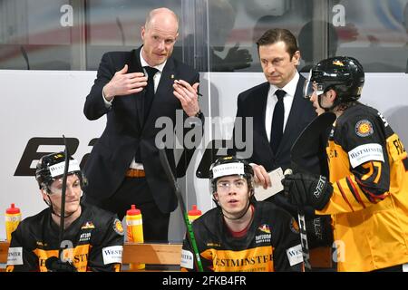 Bundestrainer Toni SOEDERHOLM (GER), Geste, gibt Anweisungen, Deutschland (GER) -Tschechien (CZE) 1-4, Eishockey-Nationalmannschaft, Testlaenderspiel am 29. April 2021 in Nürnberg. Weltweite Nutzung Stockfoto