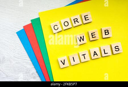 Core Web Vitals Zeichen mit Kachel Buchstaben gemacht Stockfoto