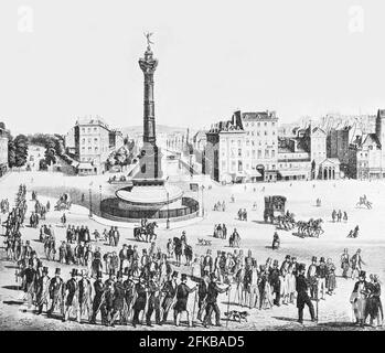 Promenade der Compagnons du Tour de France, Place de la Bastille, Paris, um 1845. FAC-similé d'une lithographie conservée au cabinet des Estampes. In : Louis Barron, Paris Pittoresque 1800-1900. La Vie - Les Moeurs - Les Plaisirs, Paris, Société Française d'Editions d'Art L.-Henry Mai 1899. Stockfoto