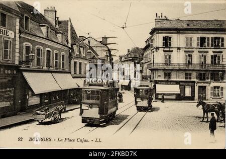 LA PLACE CUJAS A BOURGES Département : Cher - 18 Region: Centre-Val de Loire Anfang des 20. Jahrhunderts Postkarte im Vintage-Stil Stockfoto