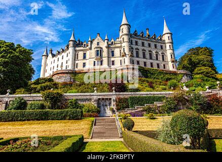 Schloss Dunrobin Golspie im schottischen Hochland ist ein schönes Beispiel für eine Burg im französischen Schlossstil. Schottland, Vereinigtes Königreich.