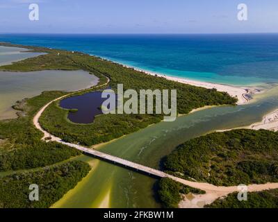 Luftaufnahme des Biosphärenreservats Sian Ka'an, UNESCO-Weltkulturerbe, Quintana Roo, Mexiko, Nordamerika Stockfoto