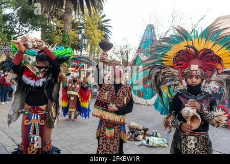 Tzotzil Tänzer, die für Touristen auftreten, San Cristobal de la Casas, Chiapas, Mexiko, Nordamerika Stockfoto