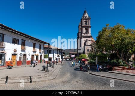 Parroquia de San Francisco de Asis, Valle de Bravo, Bundesstaat Mexiko, Mexiko, Nordamerika Stockfoto