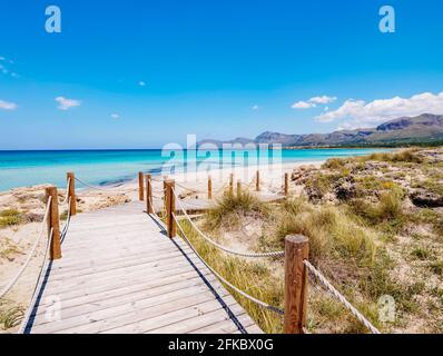 Anlegestelle zum Strand S'Arenal, zur Bucht von Alcudia, Son Serra de Marina, Mallorca (Mallorca), Balearen, Spanien, Mittelmeer, Europa Stockfoto