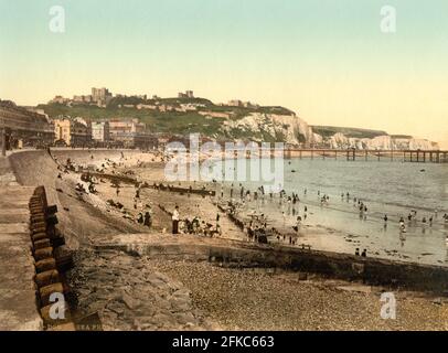 The Sea Front of Dover in Kent um 1890-1900 Stockfoto