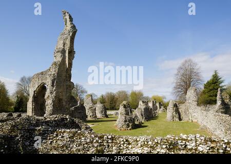 Die Priorei unserer Lieben Frau von Thetford, Ruinen des mittelalterlichen Cluniac Klosters, gegründet 12. Jahrhundert. Stockfoto