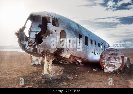 Das wrack dc 3 am Solheimasandur Strand auf island Stockfoto