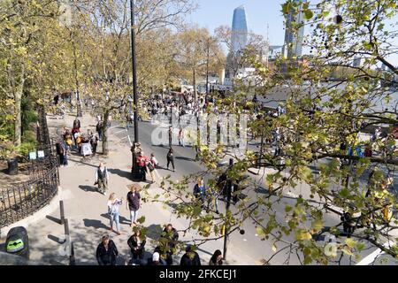 Tausende versammeln sich in Central London, um gegen Impfpass zu protestieren. London, England, Großbritannien. 24.01.21 Stockfoto