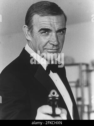 Bild des schottischen Schauspielers Sean Connery, aufgenommen 1982 in Nizza während der Dreharbeiten zum Film „Never Say, Never Again“ von US Irving Kerschner. Sean Connery wird zum siebten Mal Geheimagent James Bond 007 Stockfoto