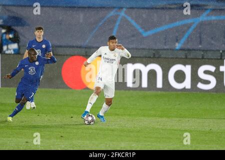 Madrid, Spanien. April 2021. Casemiro (Real) Fußball/Fußball : UEFA Champions League Halbfinale 1. Beinspiel zwischen Real Madrid CF 1-1 Chelsea FC im Estadio Alfredo Di Stefano in Madrid, Spanien . Quelle: Mutsu Kawamori/AFLO/Alamy Live News Stockfoto