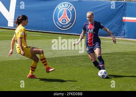 Paris, Frankreich. April 2021. Spielaction während des Halbfinales der UEFA Womens Champions League zwischen dem FC Paris Saint-Germain und dem FC Barcelona im Stade Municipal Georges Lefevre in Paris, Frankreich. Kredit: SPP Sport Pressefoto. /Alamy Live News Stockfoto