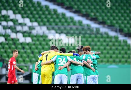 Bremen, Deutschland. 30. Apr 2021. firo: DFB-Cup-Halbfinale 04/30/2021 SV Werder Bremen - RB Leipzig Team Bremen Quelle: dpa/Alamy Live News Stockfoto