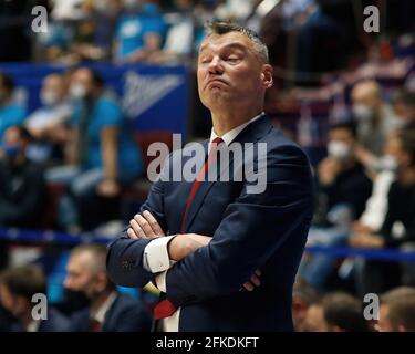 Sankt Petersburg, Russland. April 2021. Cheftrainer von Barcelona Sarunas Jasikevicius in Aktion während des Euroleague-Playoffs-Spiels 4 zwischen Zenit Saint Petersburg und Barcelona in der Sibur Arena 2020/2021. Endergebnis; Zenit Saint Petersburg 74:61 Barcelona. (Foto von Maksim Konstantinov/SOPA Image/Sipa USA) Quelle: SIPA USA/Alamy Live News Stockfoto