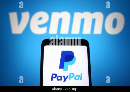 Ukraine. April 2021. In dieser Abbildung ist das PayPal-Logo auf einem Smartphone-Bildschirm vor dem Venmo-Logo zu sehen. Kredit: SOPA Images Limited/Alamy Live Nachrichten Stockfoto