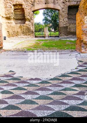 Mosaikboden, Ruinen der Caracalla-Thermen (Terme di Caracalla), Thermae Antoninianae , eines der wichtigsten Bäder Roms zur Zeit der Stockfoto