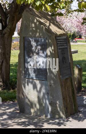 Gedenkstätte für walisische Freiwillige im Spanischen Bürgerkrieg, Alexandra Gardens, Cathays Park, Cardiff, Wales, VEREINIGTES KÖNIGREICH Stockfoto