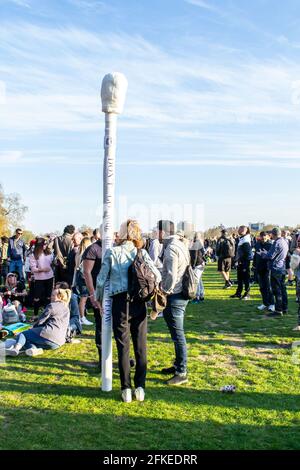 HYDE PARK, LONDON, ENGLAND- 24. April 2021: Demonstranten bei einem Anti-Lockdown-Protest von Unite for Freedom Stockfoto