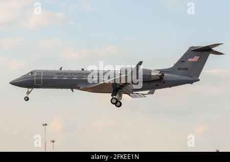 United States Air Force Gulfstream C-20H VIP-Düsenflugzeug, das beim Royal International Air Tattoo, RIAT, RAF Fairford, Großbritannien, landet. Militärischer Gulfstream IV Stockfoto