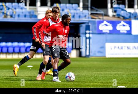 Luton, Großbritannien. Mai 2021. Middlesborough FC macht sich am 1. Mai 2021 vor dem Spiel der EFL Sky Bet Championship zwischen Luton Town und Middlesbrough in der Kenilworth Road, Luton, England, warm. Foto von Phil Hutchinson. Nur zur redaktionellen Verwendung, Lizenz für kommerzielle Nutzung erforderlich. Keine Verwendung bei Wetten, Spielen oder Veröffentlichungen einzelner Clubs/Vereine/Spieler. Kredit: UK Sports Pics Ltd/Alamy Live Nachrichten Stockfoto